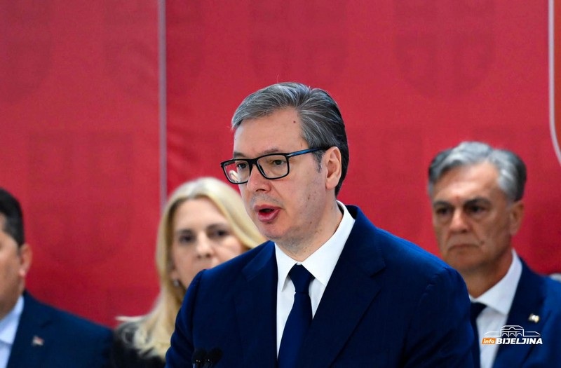 Vučić najavio robotizaciju: Vojska Srbije biće najjača ne samo u regionu