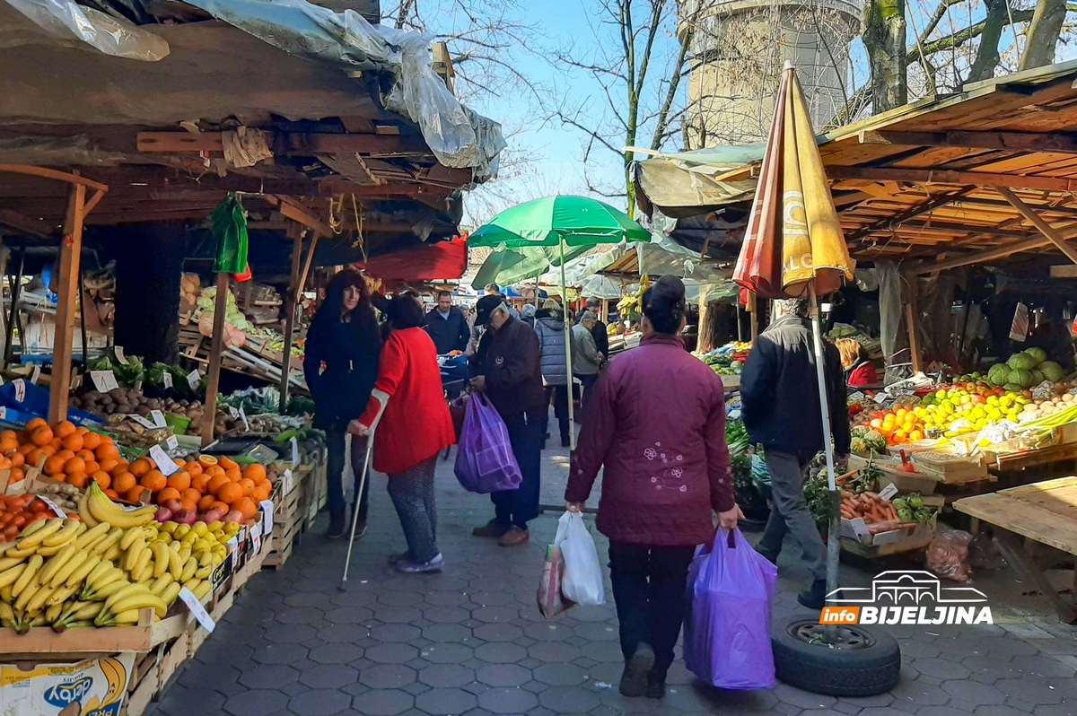 Što je puno - puno je: Evo šta je od hrane najviše poskupjelo na zelenim pijacama u Srpskoj