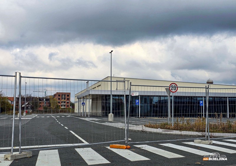 Posjetili smo Lidl u Bijeljini: Parkinzi ocrtani, na jedno pitanje nema odgovora (FOTO)