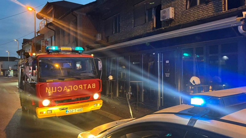 Požar u kafiću u Janji, spriječeno širenje vatre (FOTO)