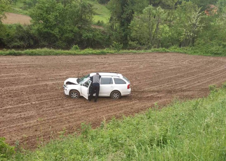Epilog nezgode u Maleševcima kod Ugljevika: Povrijeđena tri lica (FOTO)