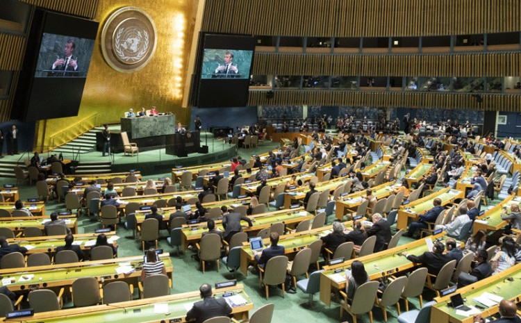 Generalna skupština UN danas razmatra rezoluciju o Srebrenici