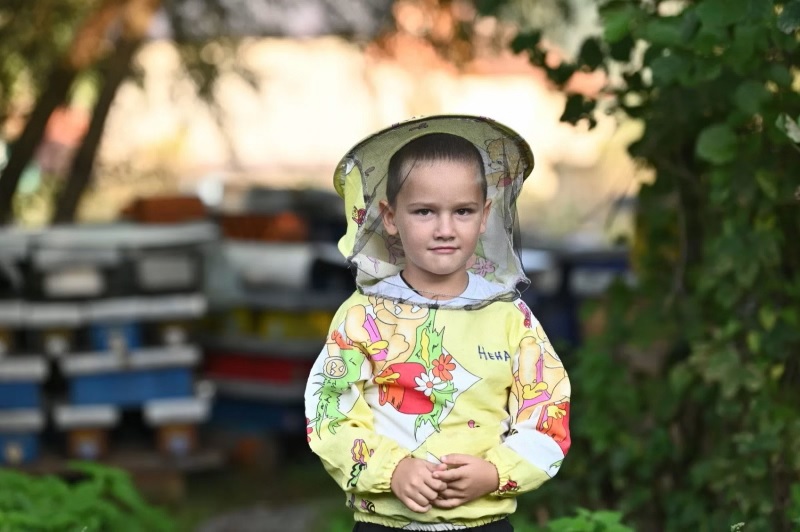 Marko Tomić: Med je lijek, a bavljenje pčelama može da vrati čovjeka u život