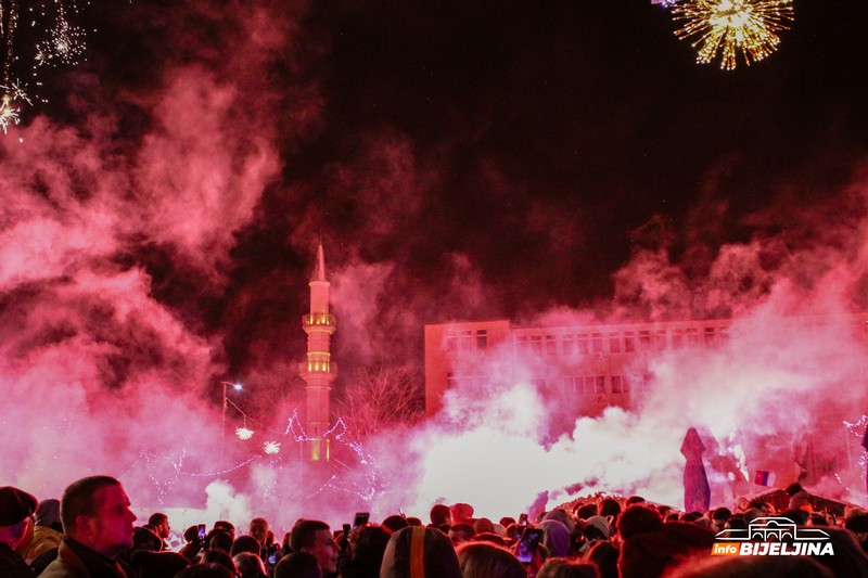 Bijeljina: Uz koncert Beogradskog sindikata proslavljen Dan Republike Srpske (FOTO)