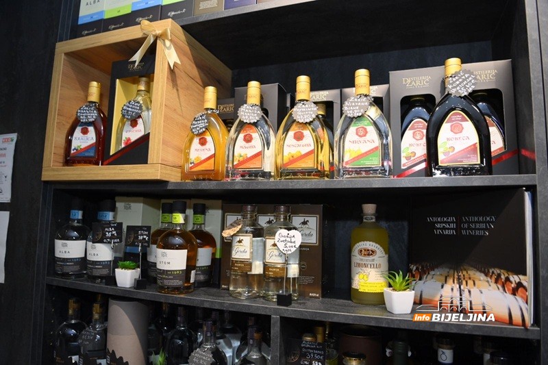 Ćurić o plasmanu hercegovačkih i krajiških proizvoda u Beču: Prilika za naše proizvođače (FOTO)