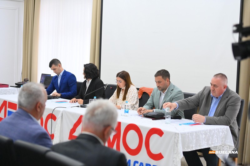 Čedomir Stojanović novi predsjednik Gradskog odbora DEMOS-a Bijeljina (FOTO)