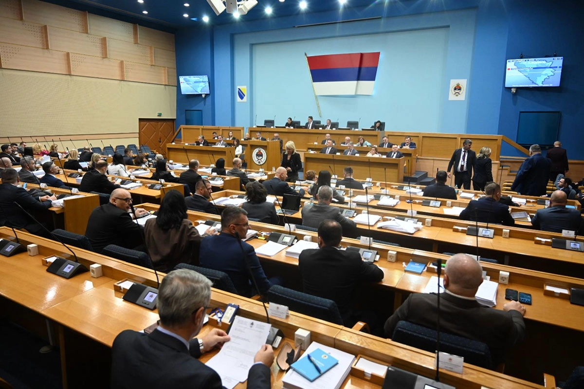 Narodna skupština RS: Poslanici traže zatvaranje OHR-a