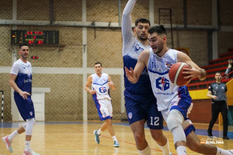 Košarkaši Radnika savladali ekipu Drine (FOTO)