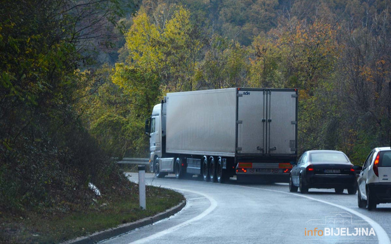 Uslovi za vožnju povoljni: Radovi i obustave, vozači oprez