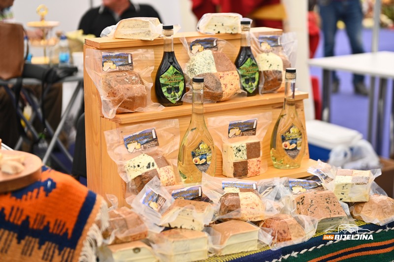 Majevički sir zarac na bijeljinskom „Interagru 2023“ (FOTO)