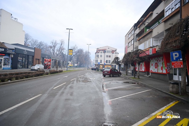 DOK SVI ODMARAJU, ONI RADE I tokom Božića dežurne službe Bijeljine na usluzi svojim sugrađanima (FOTO)