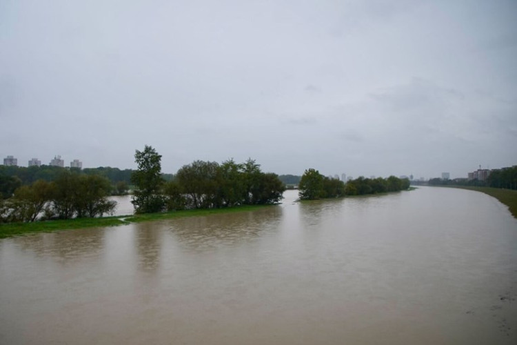 Zagreb: Sava se izlila iz korita