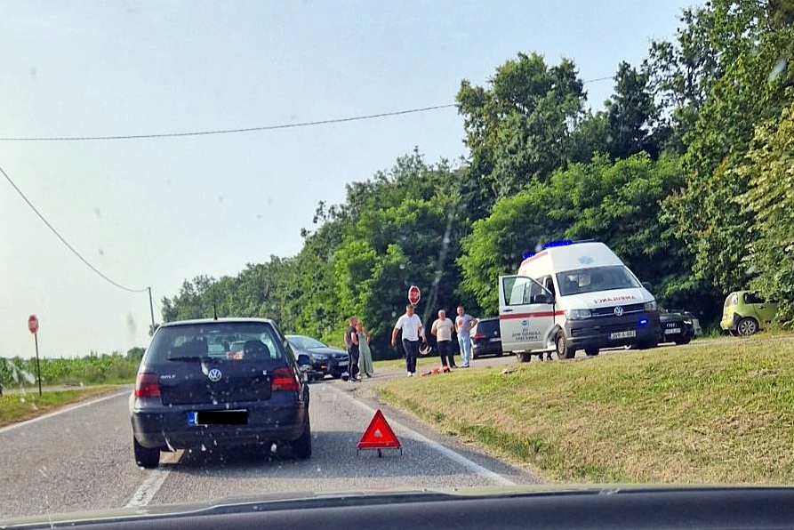 Nezgoda kod Bijeljine, povrijeđen motociklista