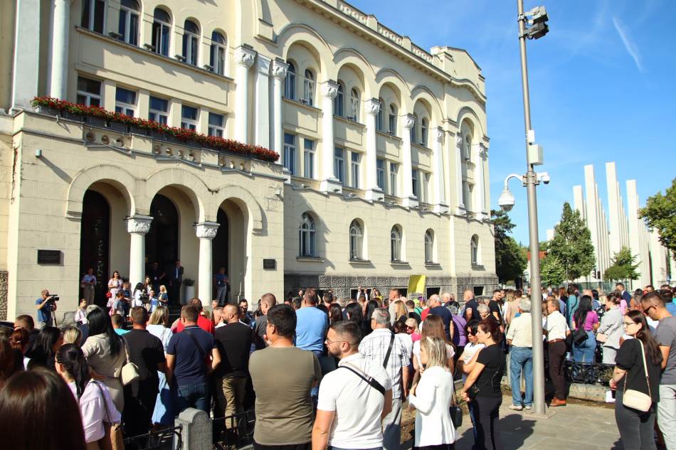 Protest ispred Gradske uprave: Radnici 