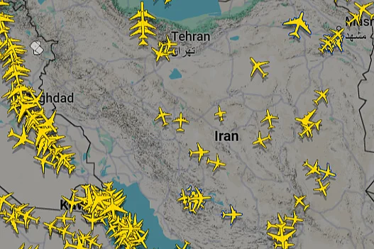 Iran i Izrael zatvorili vazdušni prostor, veliki broj putničkih aviona napušta regiju