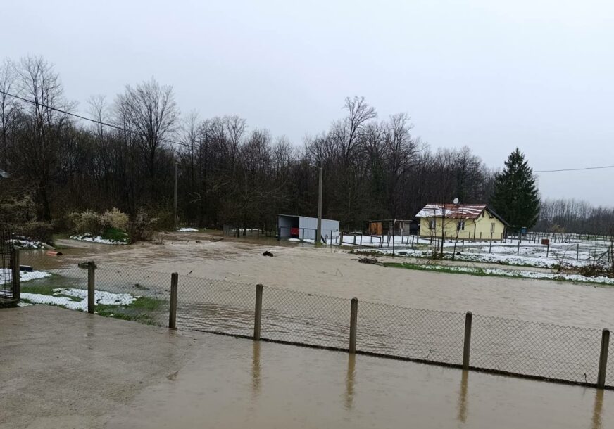 Civilna zaštita prati situaciju: Rijeke na zapadu u porastu, problemi i u snabdijevanju strujom