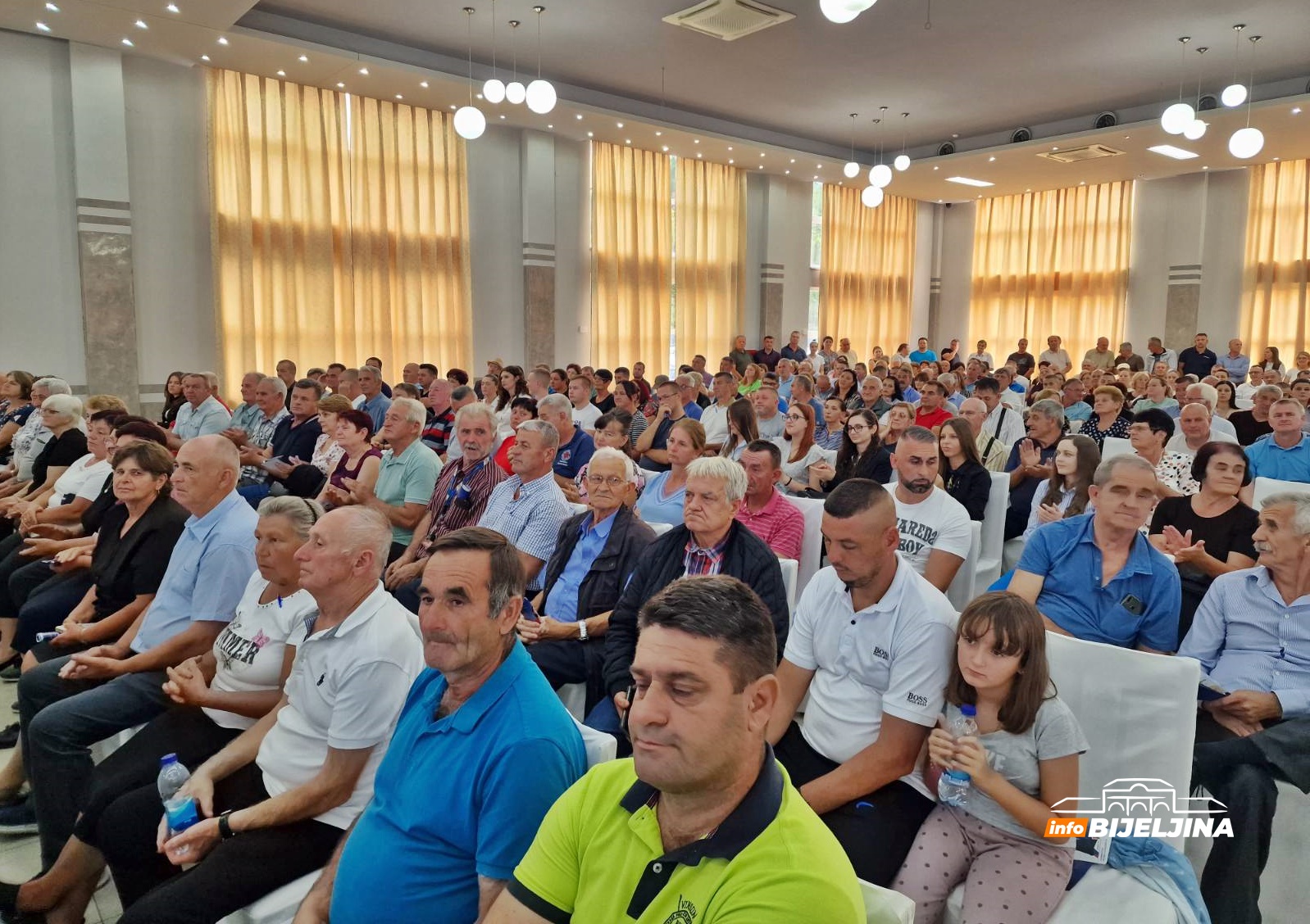 Nešković: SDS vodeća stranka u Loparama, imamo čime da izađemo pred građane (FOTO)