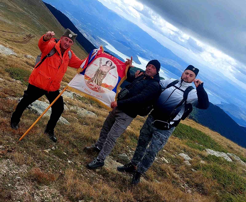 U čast i slavu predaka: Grupa patriota iz Bijeljine ide na brojna hodočašća (FOTO)