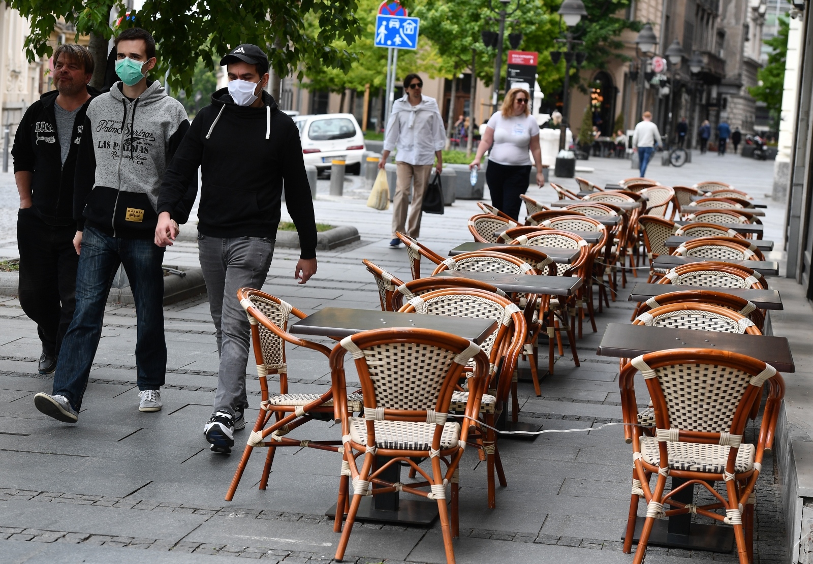 Slovenački ugostitelji traže otvaranje, hoće da tuže Vladu