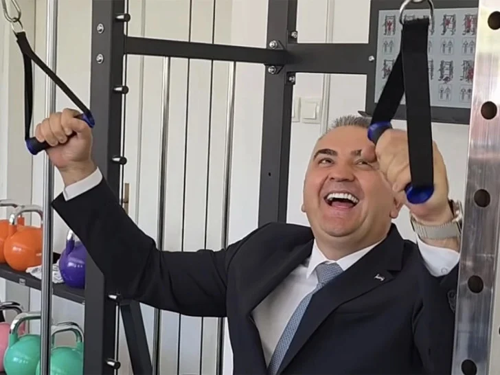 Minić pokazao formu: Sto kila, kao od šale