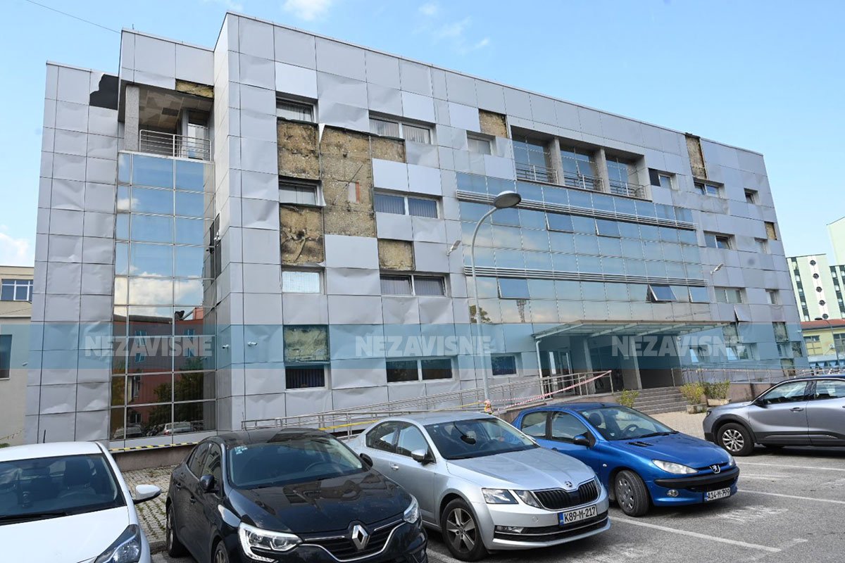 Objekat se raspada: Zgradu banjalučkog tužilaštva kao da je poharao tajfun