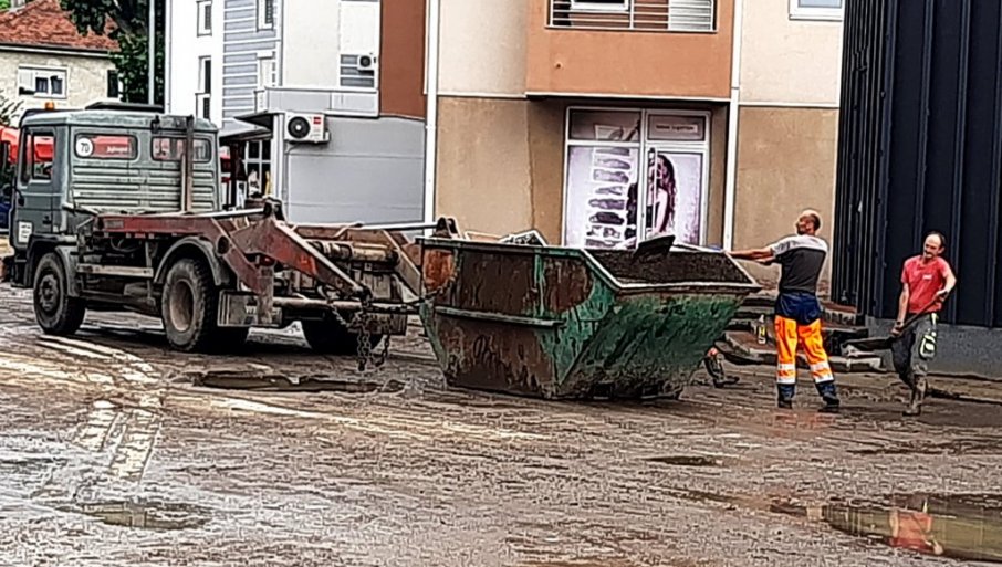 BILO JE GORE I OD POPLAVA 2014. Zabrinuti mještani Modriče saniraju štetu od poplava