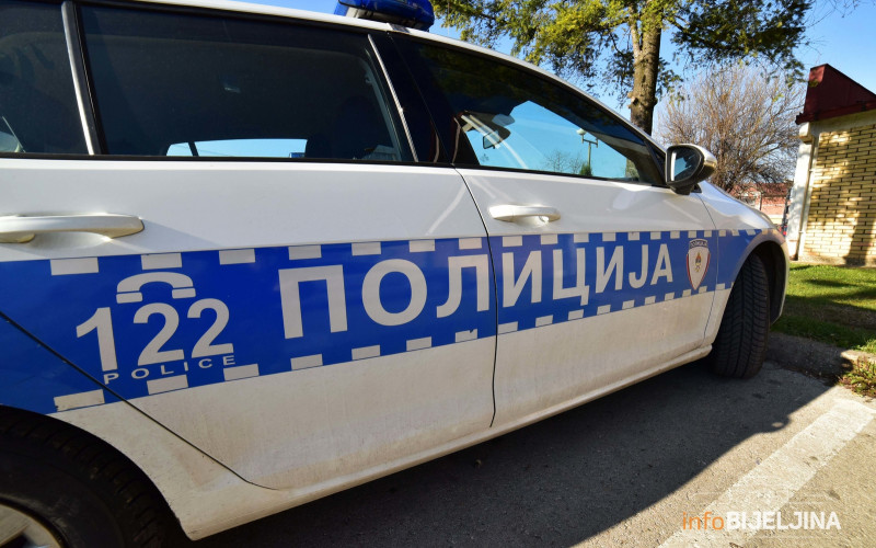 Ukrali joj novac iz auta dok je bila na groblju