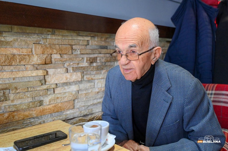 Memoari Bijeljinca Slavka (90): Imam pejsmejker, kola vozim i jedan datum ne propuštam (FOTO)