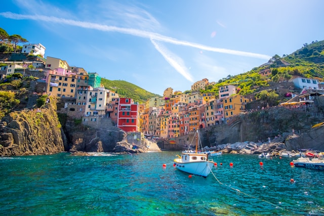 Turiste u Italiji mogu kazniti sa 2.500 evra: Japanke i sandale zabranjene? Stroga pravila na italijanskom ljetovalištu