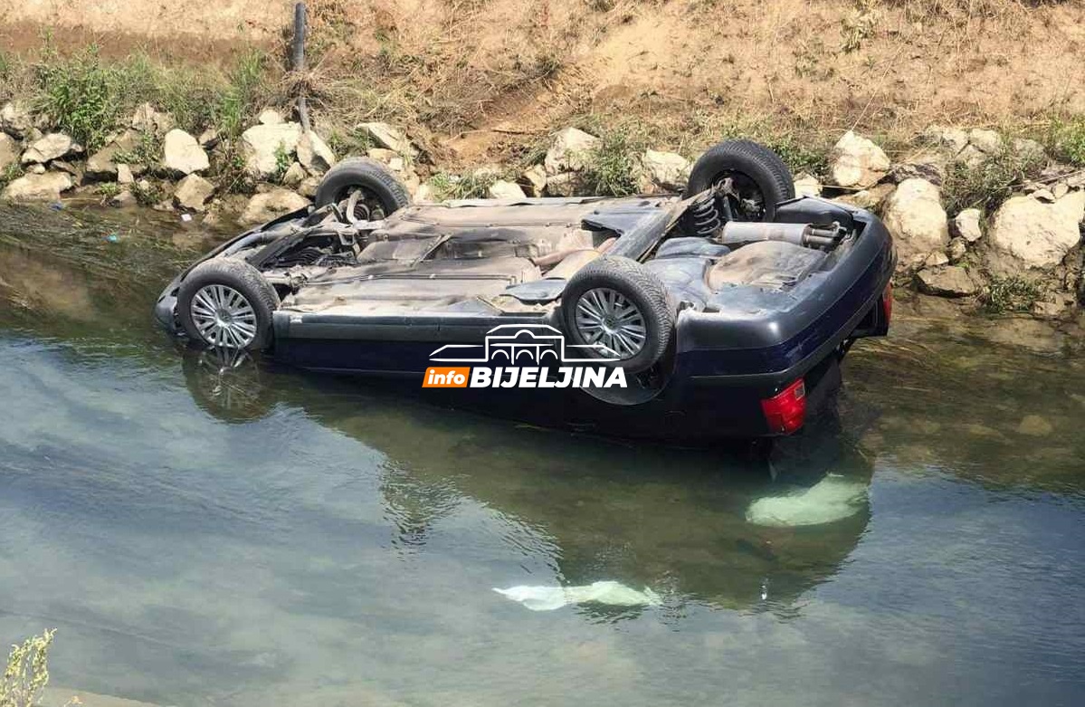 Bijeljina: Automobilom sletio u kanal