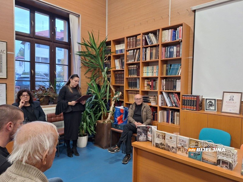 Vlado Arsić i Nenad Milkić u Han Pijesku: Od opasnosti koje vrebaju djecu do antiratnih priča (FOTO)