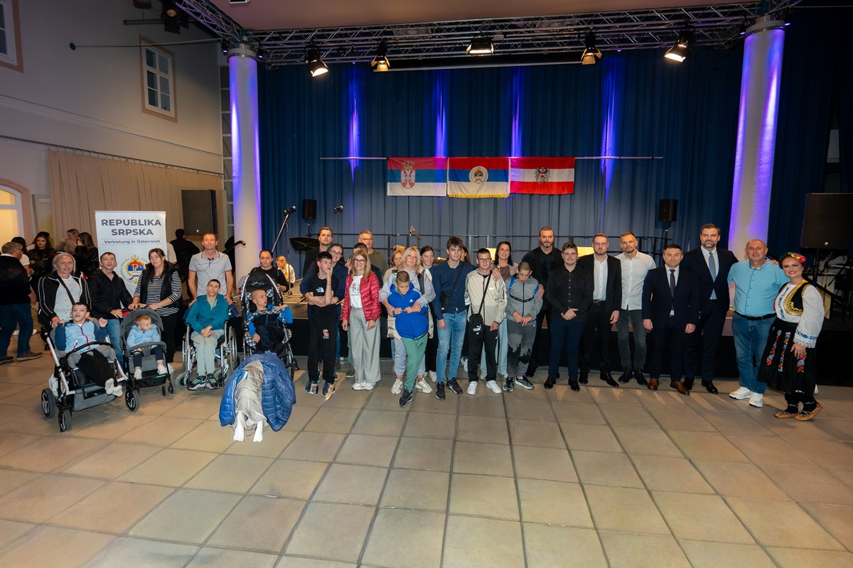 Dani Semberije u Austriji: Nastupili Đorđe Perić, Dušan Sekulić, SKUD 