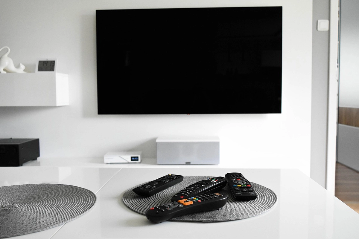 UNA TV ide u ruke Telekoma Srbija: Podnesena prijava za preuzimanje