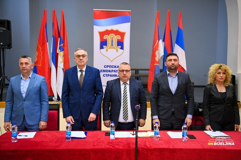 Koliko će unutarstranačke turbulencije koštati Srpsku demokratsku stranku