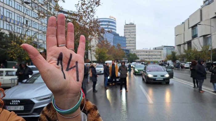  Novi Sad je stao na 14 minuta: U znak solidarnosti sa porodicama nastradalih (FOTO/VIDEO)