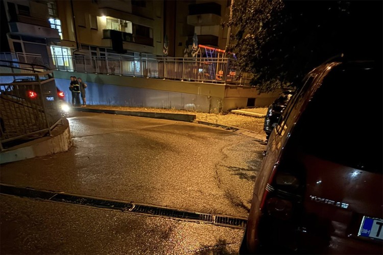 Poplave u Laktašima: Voda u Gradskoj upravi, Domu zdravlja i domaćinstvima (FOTO)