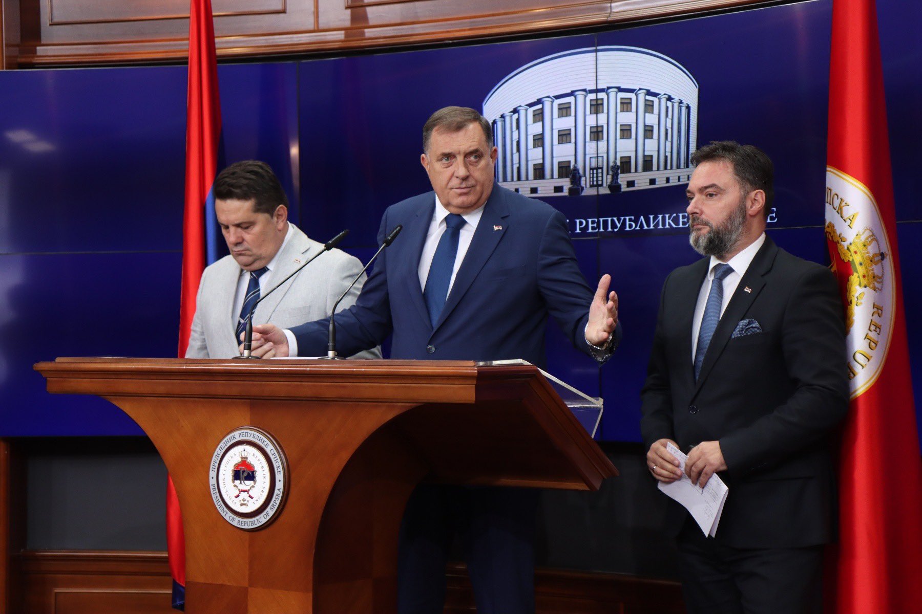 Dodik poručio da će zatražiti akciju snižavanja cijena domaćih proizvoda