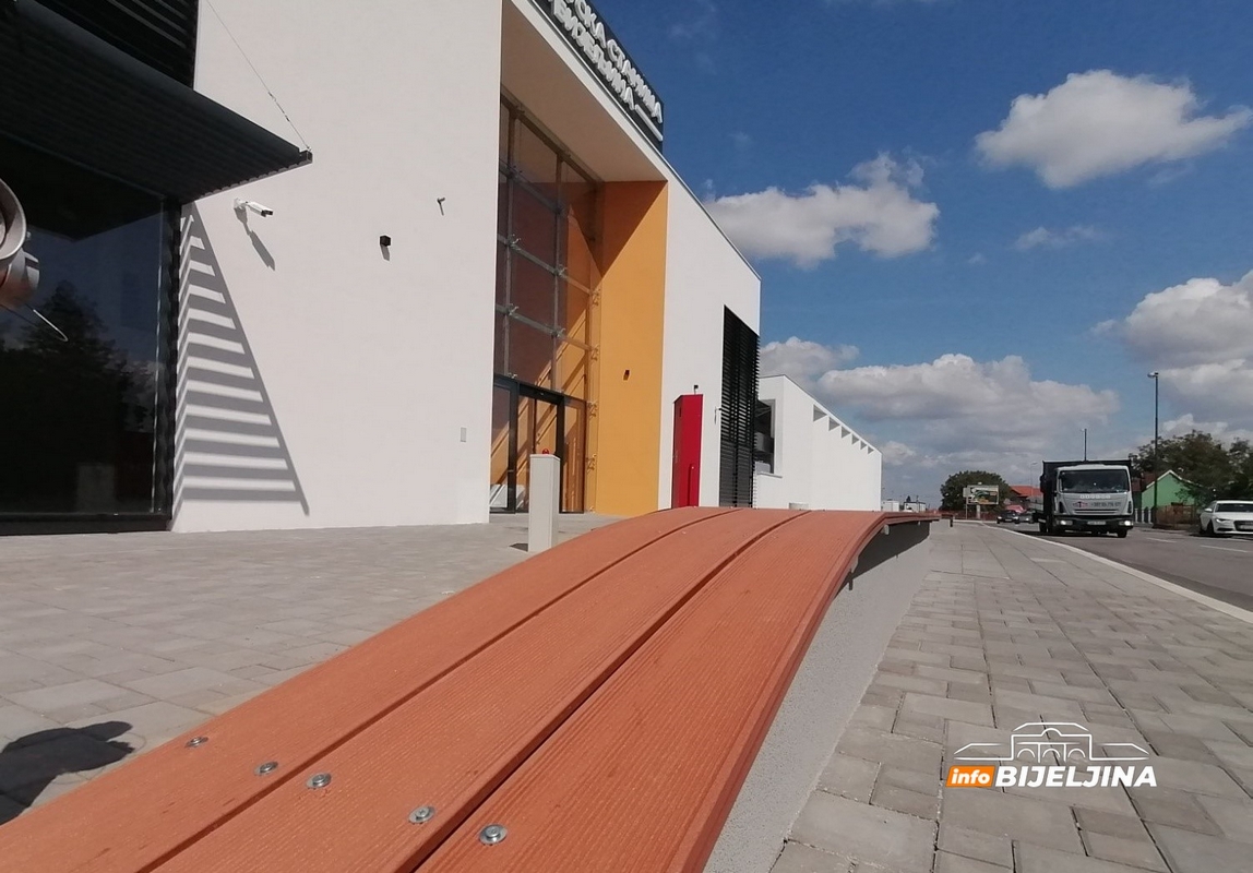 Bijeljina: Zavirite u novu autobusku stanicu, graditelji kažu da takav izgled kod nas nije viđen (FOTO)
