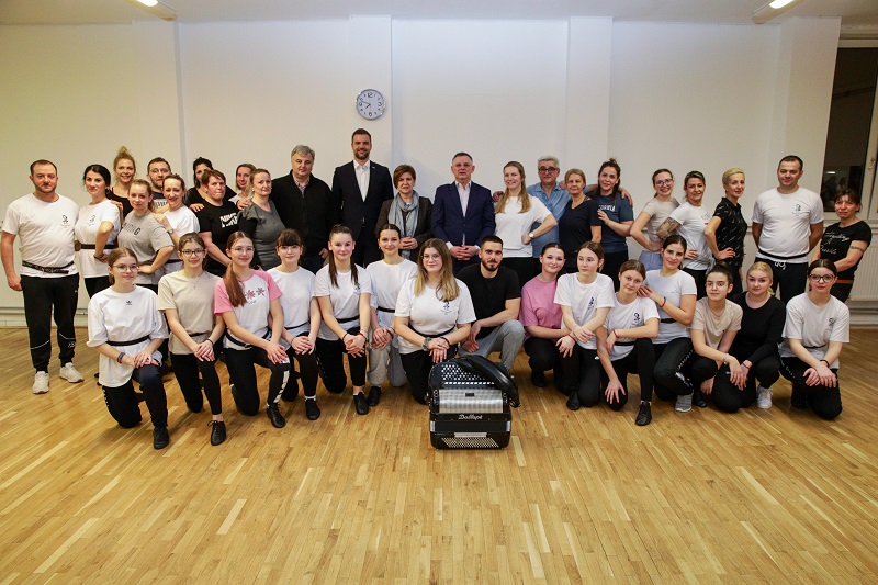Ministar prosvjete i kulture Republike Srpske Željka Stojičić posjetila Zajednicu srpskih klubova u Beču (FOTO)
