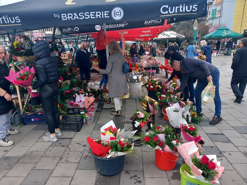 Greške koje ne smijete napraviti: Šta nikako ne trebate pokloniti ženama za 8. mart