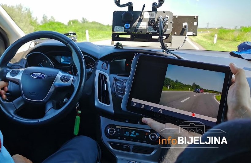 Vozila BMW brzinom preko 220 km/h na putu gdje je ograničenje 80