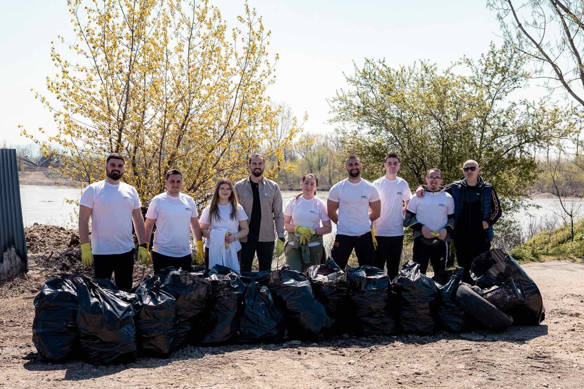 PSS Bijeljina: Pridružujemo se dobrim akcijama, uživamo čisteći grad (VIDEO)