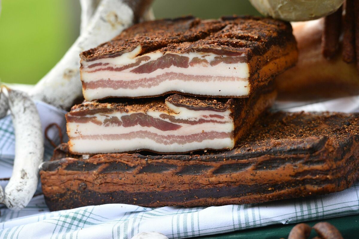 DA LI JE SLANINA DOBRA ILI LOŠA NAMIRNICA? Odgovor će vas iznenaditi