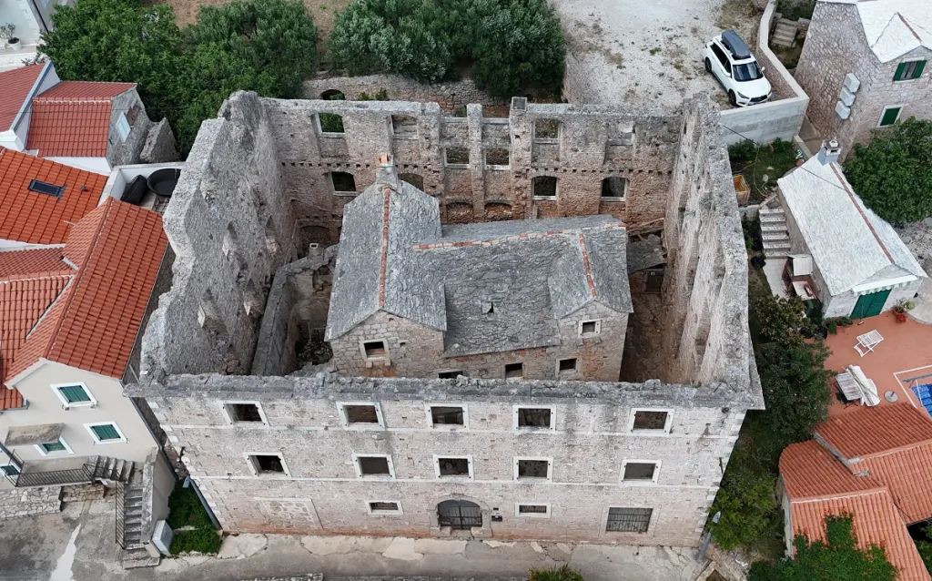 Jedinstven fenomen na prostoru bivše Jugoslavije: Kako je nastala čuvena “kuća u kući”