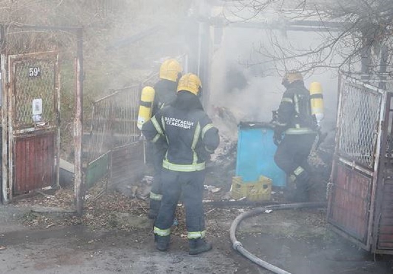 Milići: Ugašen požar na porodičnoj kući, uzrok još nepoznat