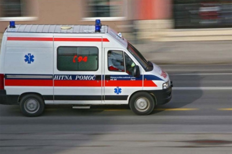 Teška nesreća u Srbiji: Prevrnuo se autobus, dvije osobe poginule