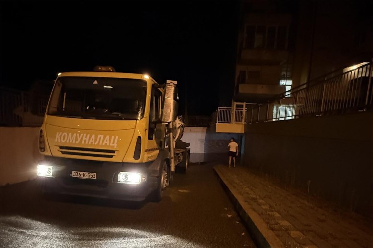 Poplave u Laktašima: Voda u Gradskoj upravi, Domu zdravlja i domaćinstvima (FOTO)