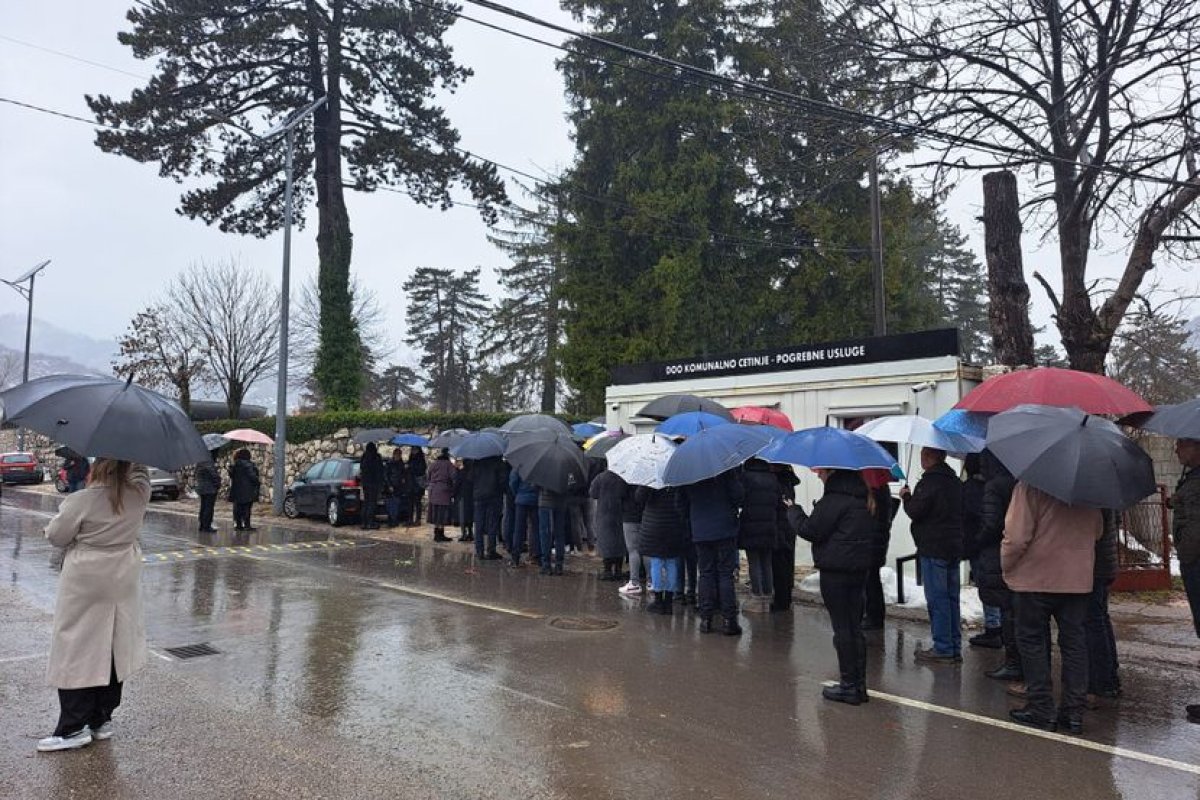 Cetinje u suzama ispratilo žrtve masakra