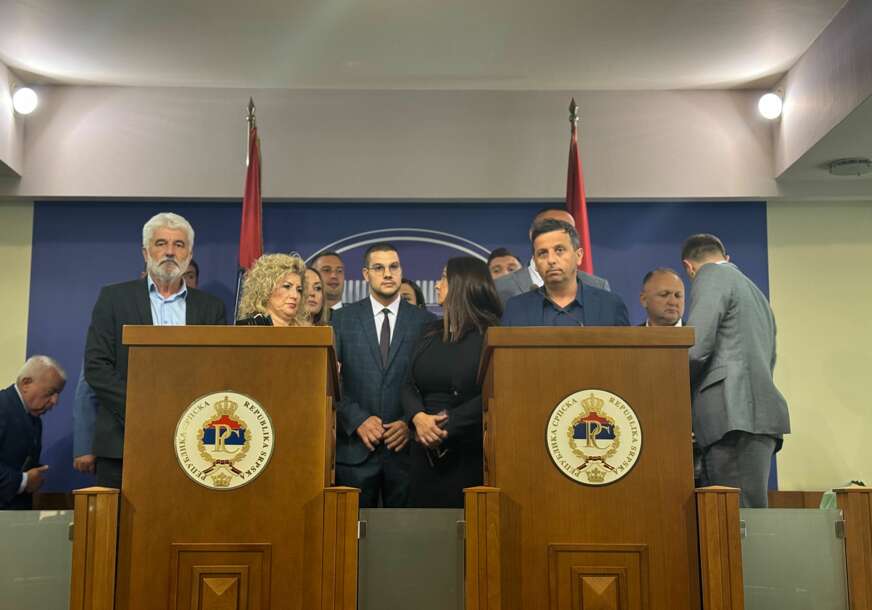 Dodik i SNSD spremni za izbore, u SDS i dalje ne znaju KO PIJE, A KO PLAĆA