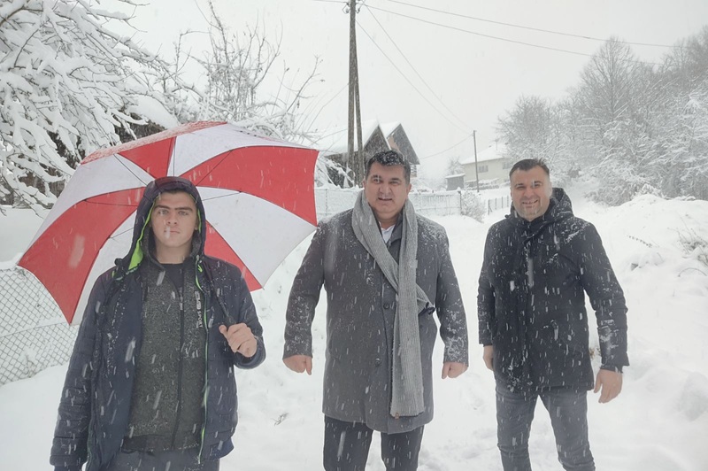 Lopare: Puteve čisti skoro 30 mašina, nema struje u nekoliko mjesnih zajednica (FOTO)